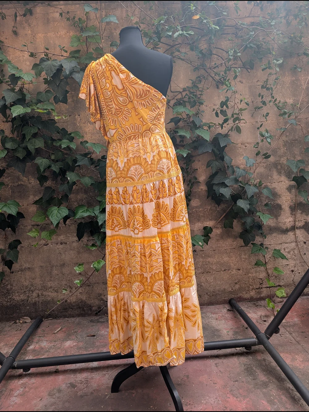 FARM Rio One-Shoulder Yellow & Cream Patterned Maxi Dress - Picture 9 of 13